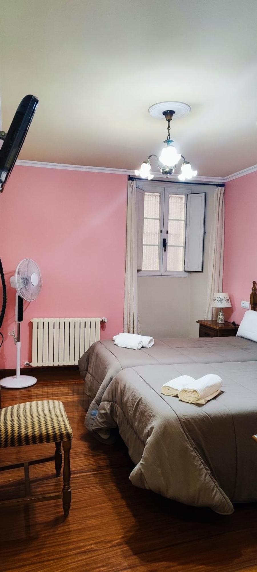 PICO SACRO I HOSTAL Santiago de Compostela Habitación foto